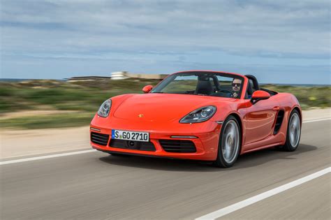 Porsche 718 Boxster Photos and Specs. Photo: Porsche 718 Boxster best ...