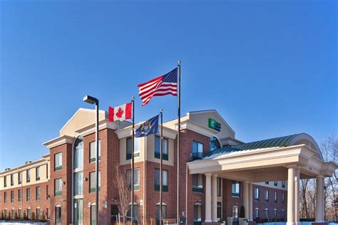 HOLIDAY INN EXPRESS & SUITES DETROIT-NOVI $101 ($̶1̶1̶9̶) - Prices ...