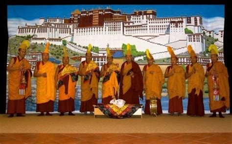 Tibetan Monks Chanting, Tibetan Buddhist Throat Singing