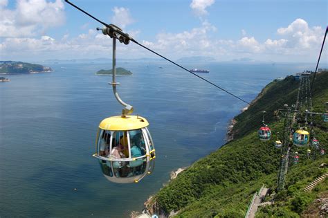 File:Cable Car Ocean Park.jpg