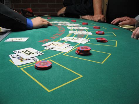 Las Vegas Blackjack Rules. How to Play Blackjack and Win | Las Vegas Direct