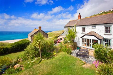 PETRA , traditional cornish cottage by the beach with lush garden and sea views UPDATED 2022 ...