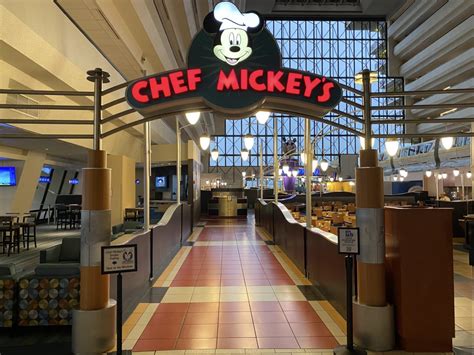 REVIEW: Chef Mickey's Debuts New Family-Style Breakfast with No Characters at Disney's ...