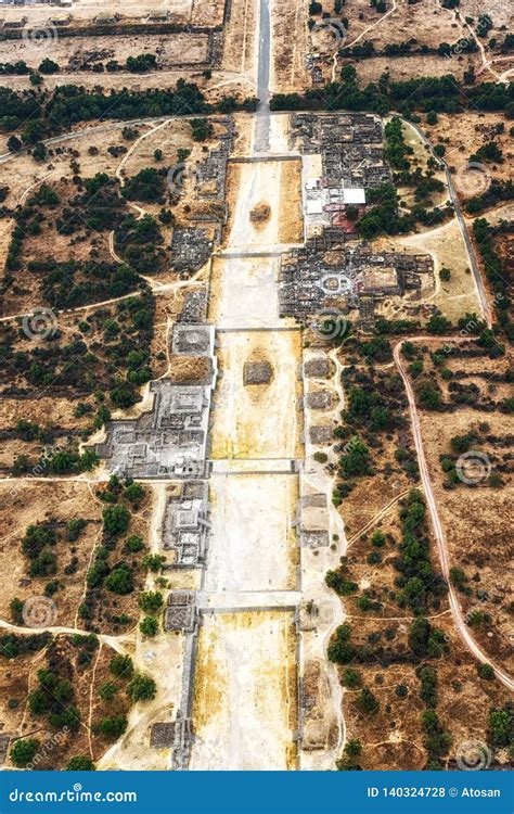 Avenue of the Dead in Teotihuacan Stock Photo - Image of heritage ...