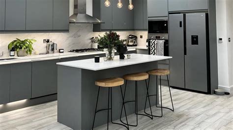 Kitchen Island Ideas | Kitchen Island Designs | Howdens