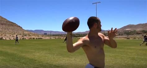 Derek Carr Shows Off Improved Accuracy During Workout With Raiders ...