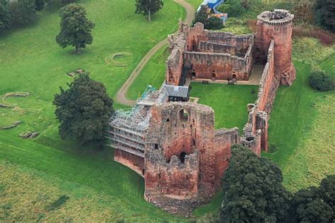 Bothwell Castle | Taken from 1700 feet up! | dobienet | Flickr