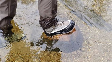 Buyers Guide to Wading Boots for Fishing - Guide Recommended