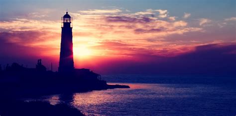 Lighthouse Photography: 8 Tips for Gorgeous Photos - 42West