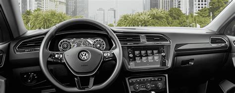 Vw Taigo Interior : Volkswagen Tiguan Suv Interior Comfort Carbuyer ...