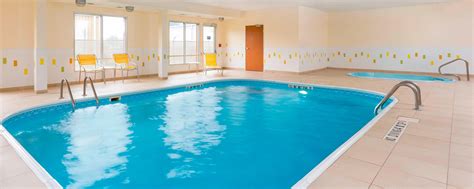 Lincoln Hotels with Indoor Pool | Fairfield Inn & Suites Lincoln