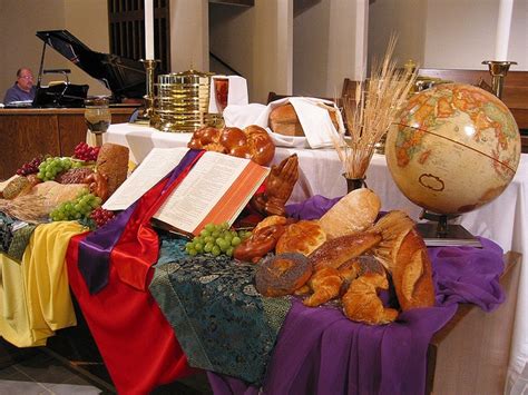 19 best Holy Communion images on Pinterest | Communion, Church ideas and Bread