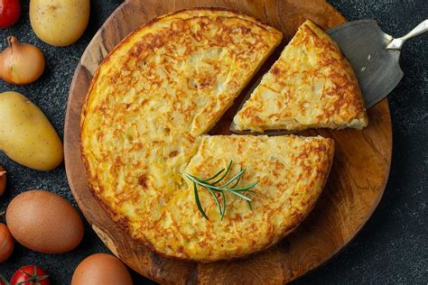 Tortilla de Patatas Recipe: This Easy Spanish Frittata Recipe Has Just 3 Ingredients ...