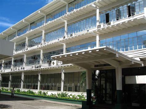 De La Salle College of Saint Benilde Tuition Fee – CollegeLearners.com