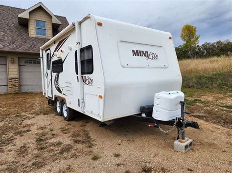 2011 Mini Lite Camper, 18.5’ with Slide Out, 2 Full LP Tanks, 2 New ...