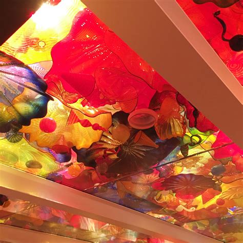 Why the Chihuly Glass Exhibit is a Must See - The Frugal Fashionista