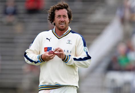 Former England cricketer Ryan Sidebottom wore a tutu and an ice ice baby t-shirt to earn Dancing ...