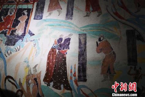 Fashion today reflects ancient Dunhuang mural paintings - People's Daily Online