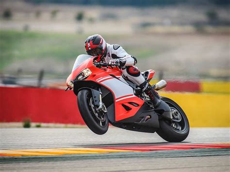 Ultralight Ducati 1299 Superleggera Launched in India at Rs. 1.12 Crore