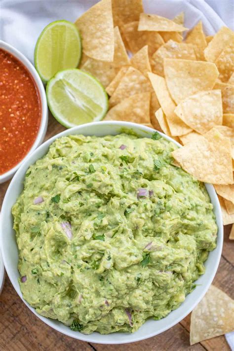 Chipotle Guacamole | AllFreeCopycatRecipes.com