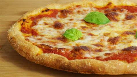 Authentic Italian Pizza Recipe [OC] [1920x1080] : Baking