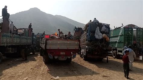 Thousands Of Afghan Refugees Leave Pakistan As Deadline Expires