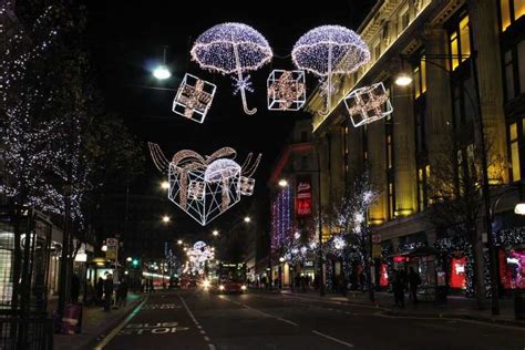 London: Christmas Lights Tour by Vintage Double-Decker Bus | GetYourGuide