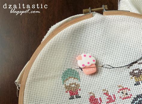 Be Dzaltastic: DIY Needle Minder Tutorial