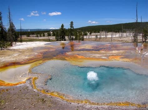 7 cool facts about the one and only Yellowstone Caldera