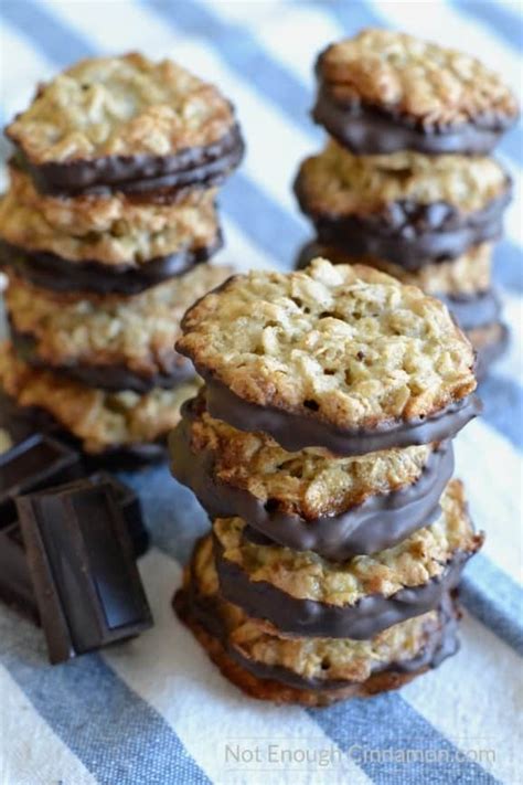 Crispy Oatmeal Chocolate Sandwich Cookies {aka Ikea Chocolate Oat Crisps!} - Not Enough Cinnamon