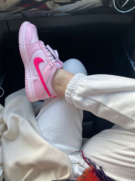 Nike dunk low triple pink | Pink nike shoes outfit, Pink nike shoes, Pink shoes outfit