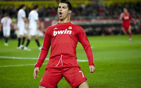 Cristiano Ronaldo red Real Madrid jersey wallpaper - Cristiano Ronaldo Wallpapers