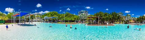 CAIRNS, AUSTRALIA - 27 MARCH 2016. Tropical Swimming Lagoon Editorial Photo - Image of people ...