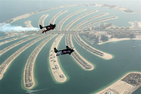 Watch Two Men Fly Over Dubai in Jetpacks - Newsweek