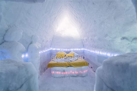 Interior of Ice hotel room — wall, snow - Stock Photo | #203725196