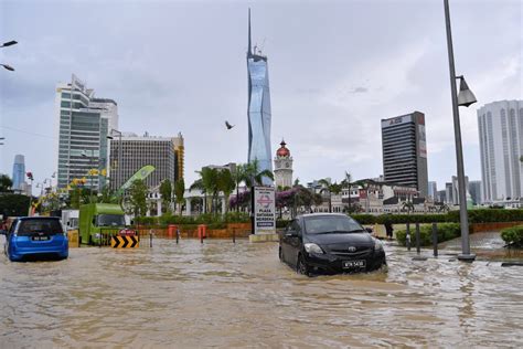 Banjir kilat di beberapa kawasan, laluan di Kuala Lumpur - Selangorkini