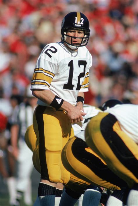 Top Ten NFL Quarterbacks: What NFL Greats of Past and Present Make The ...