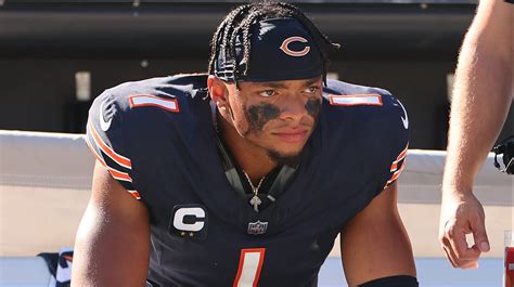 Bears Receive Troubling Justin Fields Injury Update After MRI