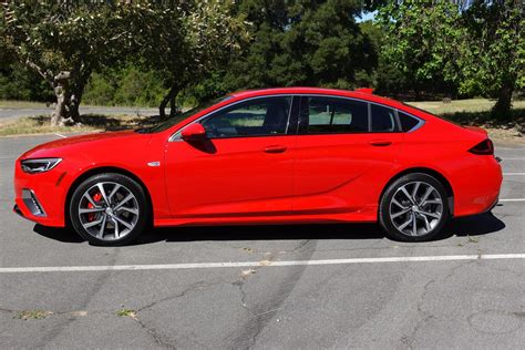 2018 Buick Regal GS looks the business - CNET