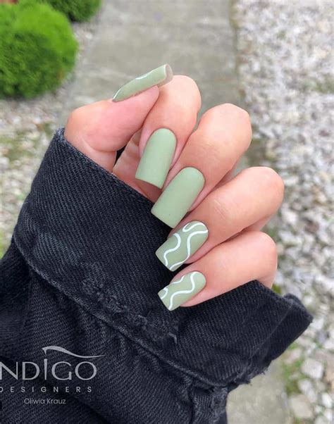 19+ Gorgeous Sage Green Nails To Inspire Your Next Mani [2024]