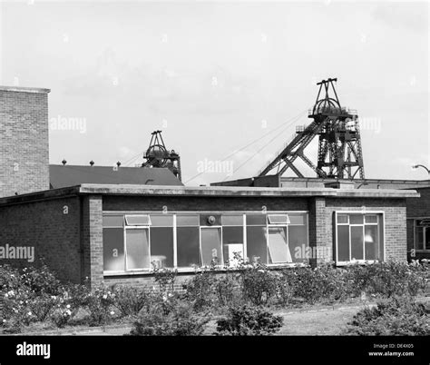 The pit head and offices at Ollerton Colliery, North Nottinghanshire ...