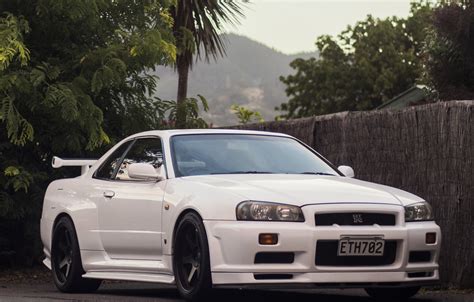 Nissan Skyline R34 White Wallpaper