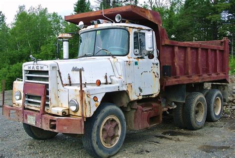 1972 Mack DM685SX | One of two found on Ebay. Mack 237 engin… | Flickr