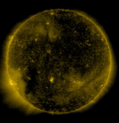 Solved The Sun is 900,000 miles in diameter. I need to give | Chegg.com