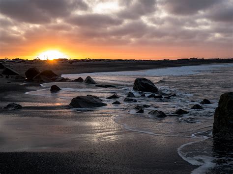 Ocean Shores sunrise. Photo by Chris Brunstad. | Ocean shores, Beautiful beaches, Ocean