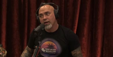 Joe Rogan gives dire warning to listeners after hearing friend's chilling late-night driving ...