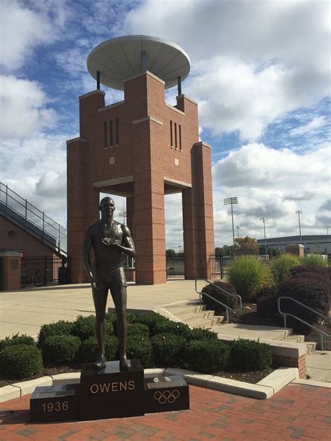 Ohio State's Jesse Owens statue: Driving past a legend - cleveland.com