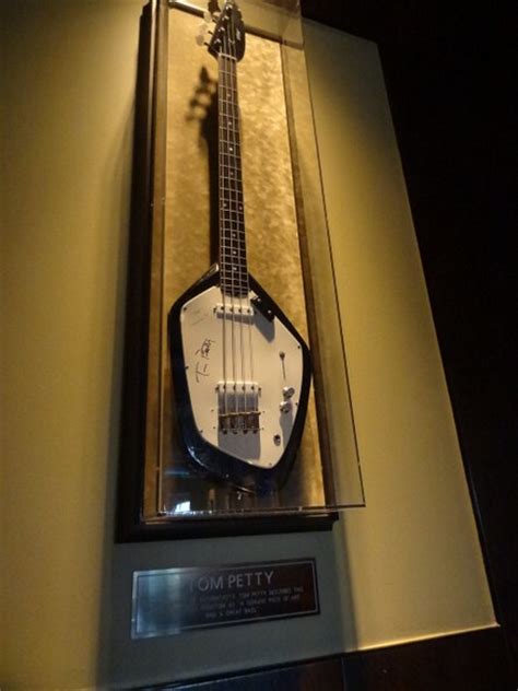 Visit & Tour of Hard Rock Cafe Las Vegas (Memorabilia Pictorial)