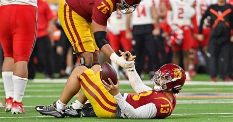 Caleb Williams injury update: Trojans QB suffers hamstring injury in ...