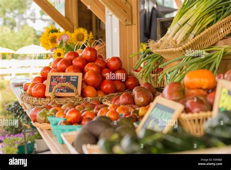 Produce at farmers market Stock Photo - Alamy